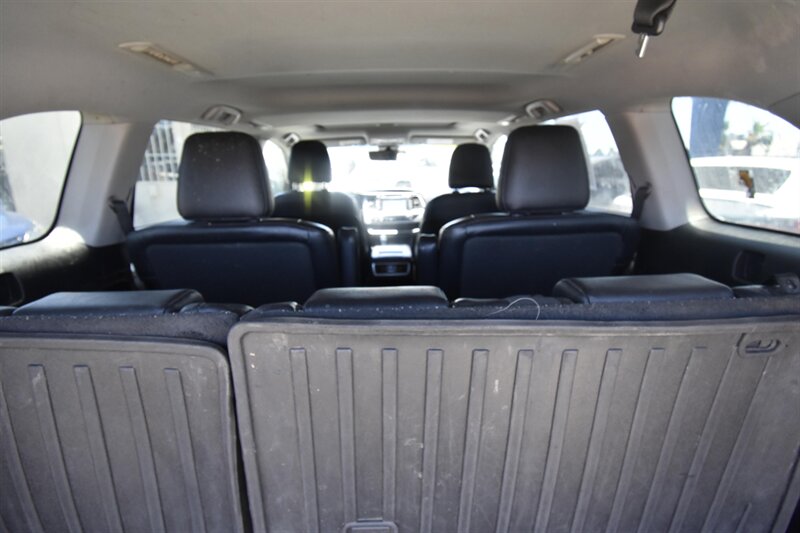 2019 Toyota Highlander XLE - Photo 12 - Midway City, CA 92655