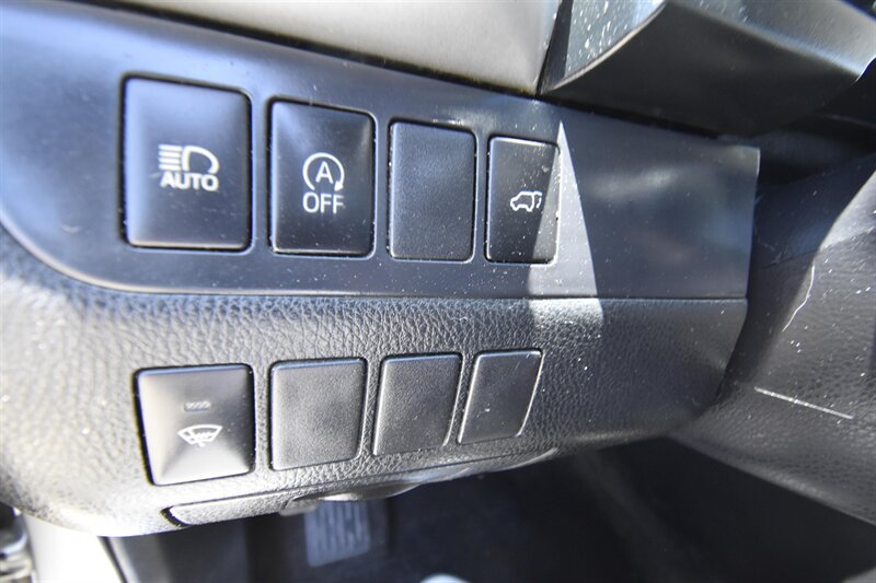 2019 Toyota Highlander XLE - Photo 16 - Midway City, CA 92655
