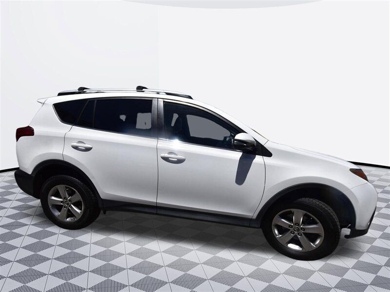 2015 Toyota RAV4 XLE   - Photo 2 - Midway City, CA 92655