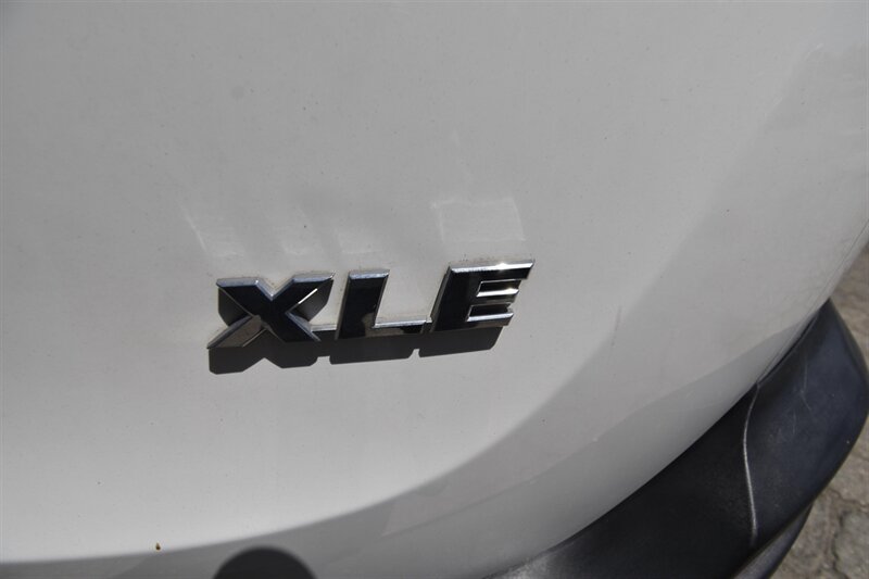 2015 Toyota RAV4 XLE   - Photo 13 - Midway City, CA 92655