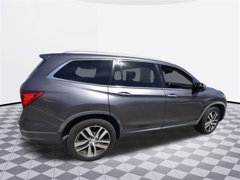 2017 Honda Pilot Elite   - Photo 7 - Midway City, CA 92655