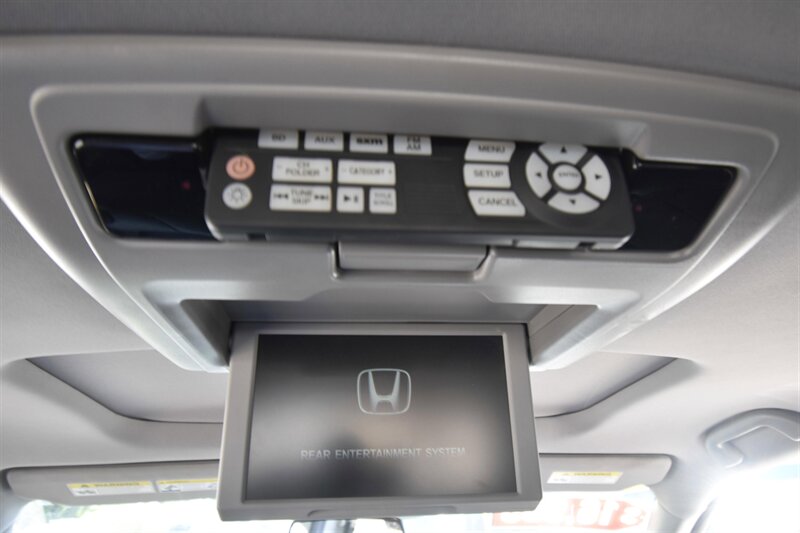 2017 Honda Pilot Elite   - Photo 16 - Midway City, CA 92655
