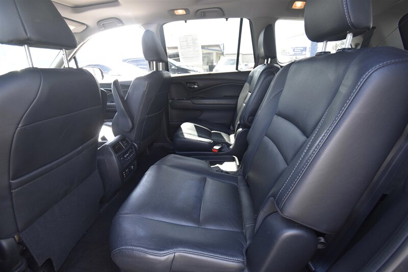 2017 Honda Pilot Elite   - Photo 9 - Midway City, CA 92655