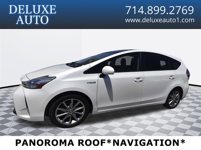 2016 Toyota Prius v Five  