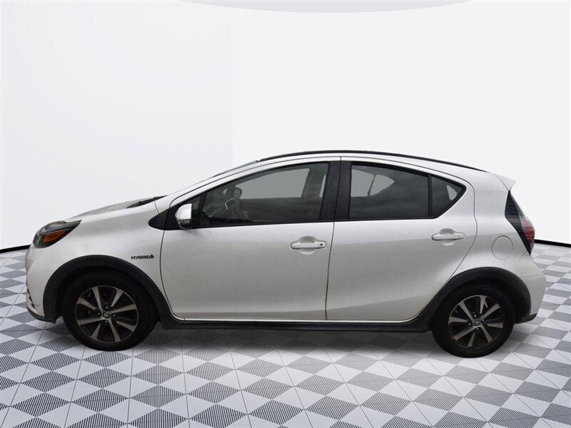 2019 Toyota Prius c Technology - Photo 4 - Midway City, CA 92655
