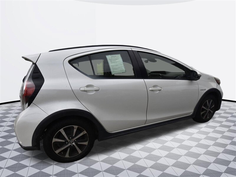 2019 Toyota Prius c Technology - Photo 7 - Midway City, CA 92655