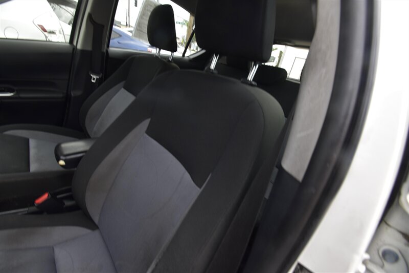2019 Toyota Prius c Technology - Photo 2 - Midway City, CA 92655