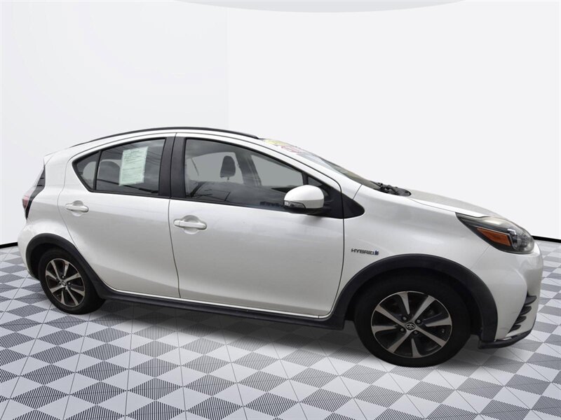 2019 Toyota Prius c Technology - Photo 3 - Midway City, CA 92655