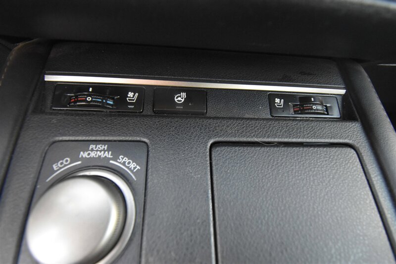 2017 Lexus ES 300h ES 300h   - Photo 16 - Midway City, CA 92655