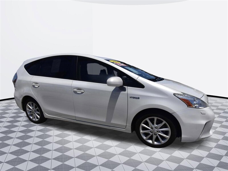 2014 Toyota Prius v Five   - Photo 7 - Midway City, CA 92655