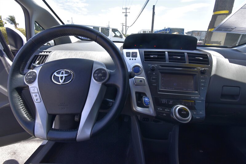 2014 Toyota Prius v Five   - Photo 8 - Midway City, CA 92655