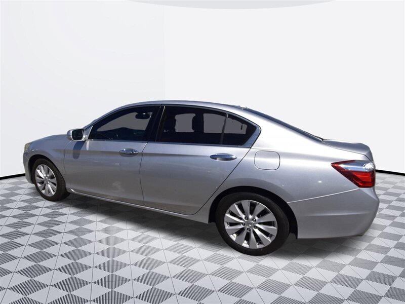 2015 Honda Accord Touring   - Photo 5 - Midway City, CA 92655