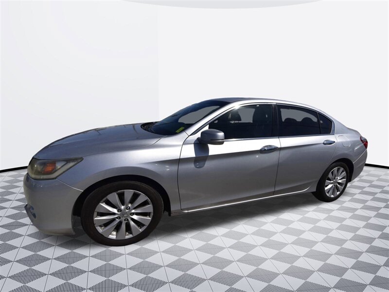 2015 Honda Accord Touring   - Photo 6 - Midway City, CA 92655