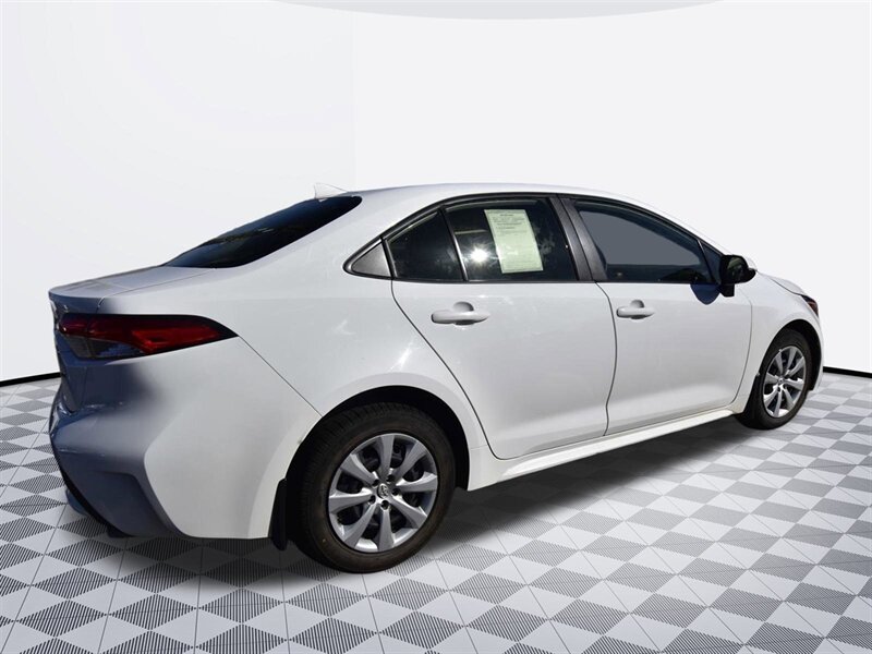 2020 Toyota Corolla LE   - Photo 4 - Midway City, CA 92655