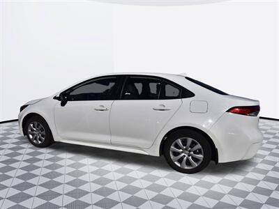 2020 Toyota Corolla LE   - Photo 3 - Midway City, CA 92655