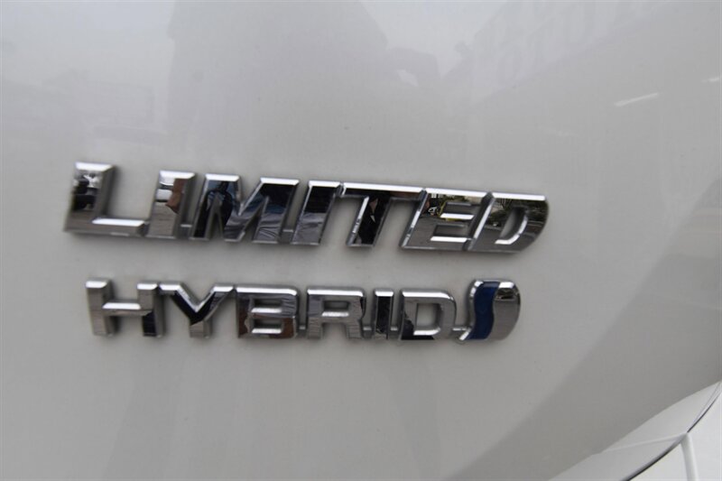 2018 Toyota RAV4 Hybrid Hybrid Limited   - Photo 7 - Midway City, CA 92655