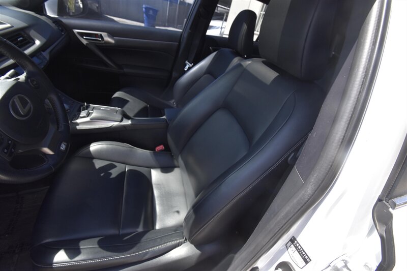 2015 Lexus CT 200h Hybrid - Photo 8 - Midway City, CA 92655