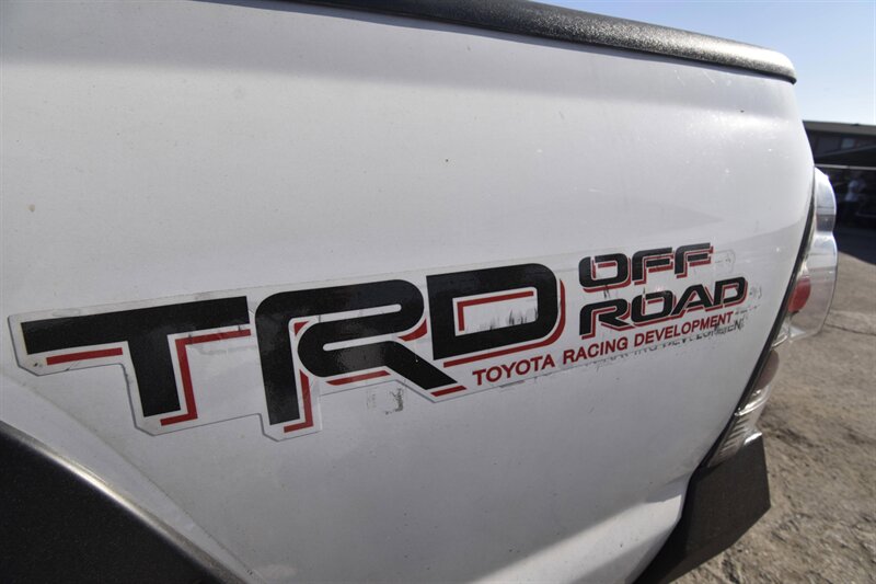2006 Toyota Tacoma PreRunner   - Photo 19 - Midway City, CA 92655