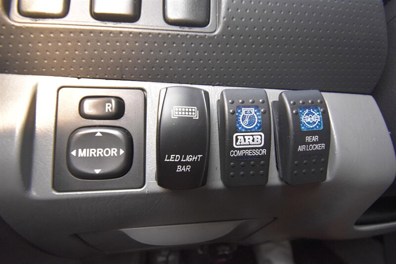 2006 Toyota Tacoma PreRunner   - Photo 18 - Midway City, CA 92655