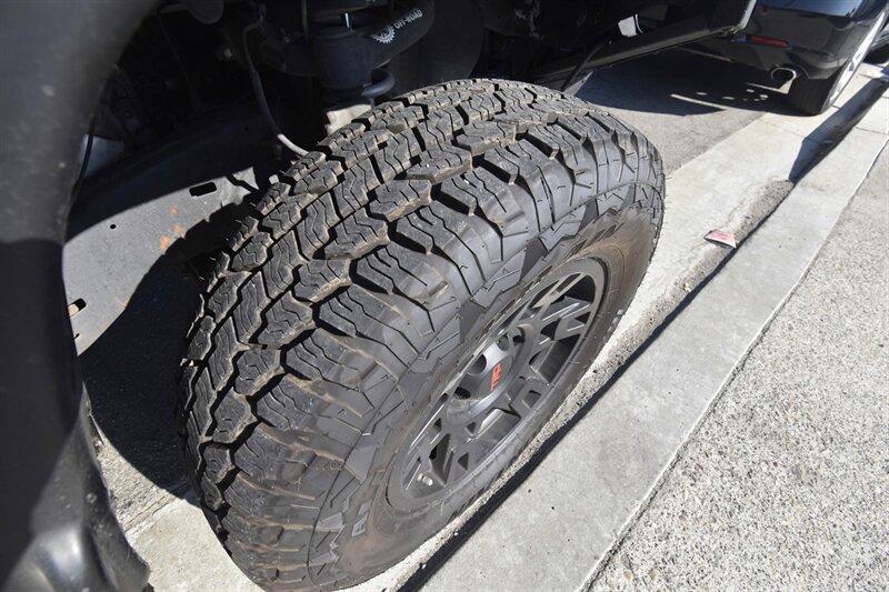 2006 Toyota Tacoma PreRunner   - Photo 14 - Midway City, CA 92655