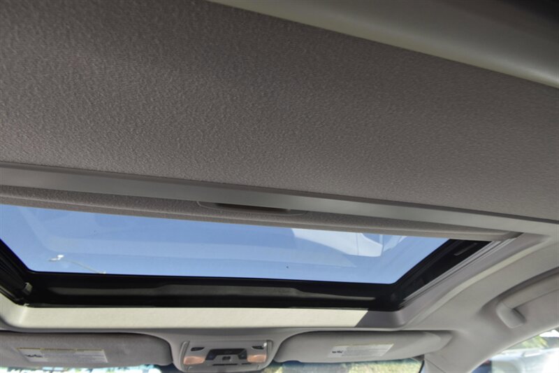 2012 Toyota Sienna XLE 7-Passenger Auto Acce - Photo 20 - Midway City, CA 92655