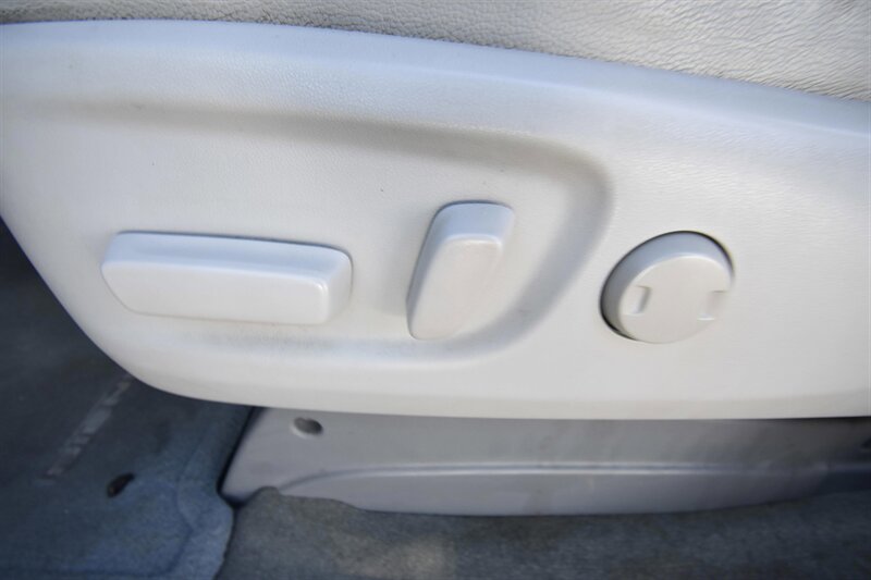 2012 Toyota Sienna XLE 7-Passenger Auto Acce - Photo 22 - Midway City, CA 92655