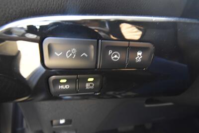 2019 Toyota Prius Limited   - Photo 20 - Midway City, CA 92655