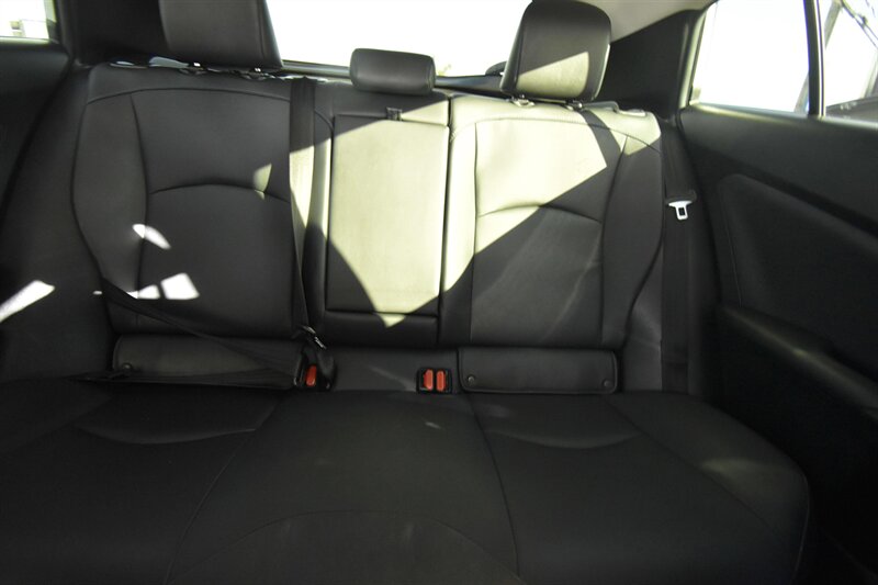 2019 Toyota Prius Limited   - Photo 13 - Midway City, CA 92655