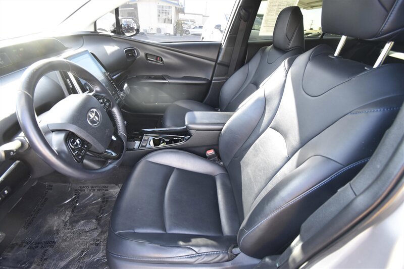 2019 Toyota Prius Limited   - Photo 10 - Midway City, CA 92655