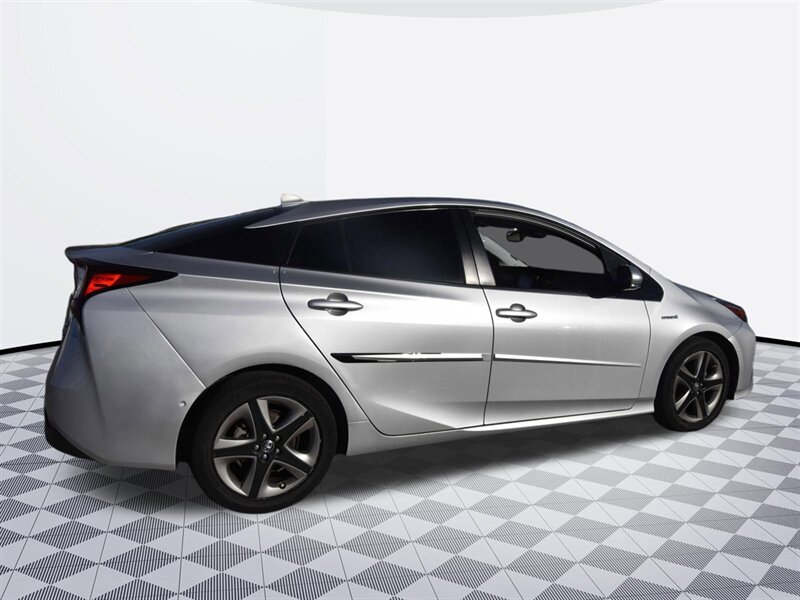 2019 Toyota Prius Limited   - Photo 4 - Midway City, CA 92655