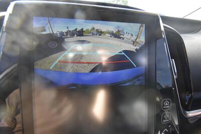 2019 Toyota Prius Limited   - Photo 19 - Midway City, CA 92655