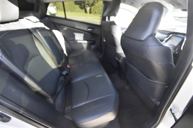 2019 Toyota Prius Limited   - Photo 11 - Midway City, CA 92655