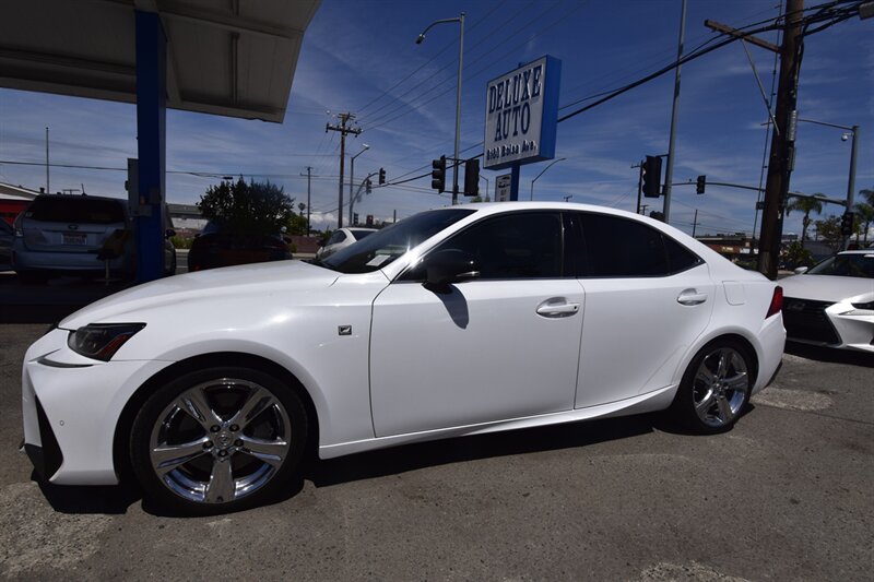 2019 Lexus IS 300 RWD