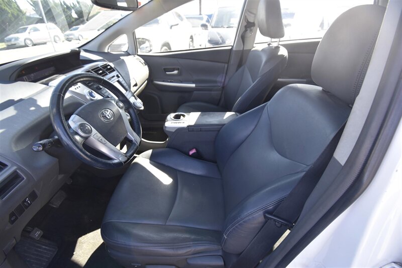 2013 Toyota Prius v Five - Photo 9 - Midway City, CA 92655