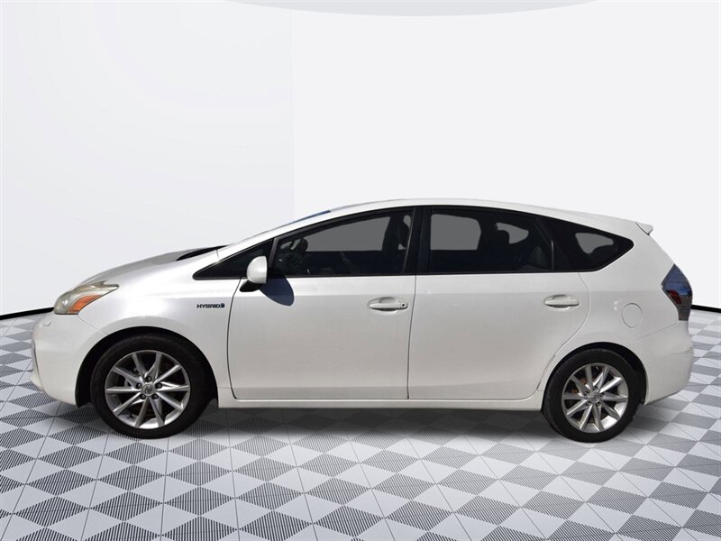 2013 Toyota Prius v Five - Photo 4 - Midway City, CA 92655