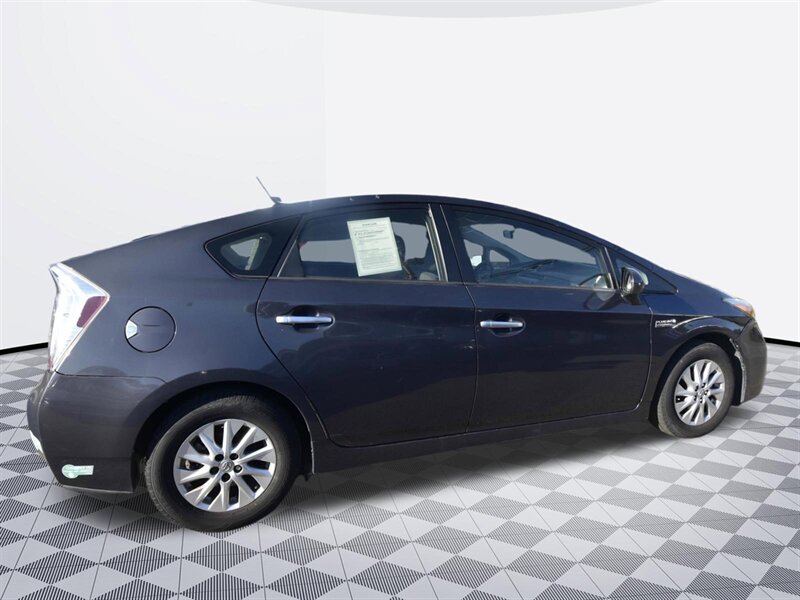 2014 Toyota Prius Plug-in Hybrid - Photo 7 - Midway City, CA 92655