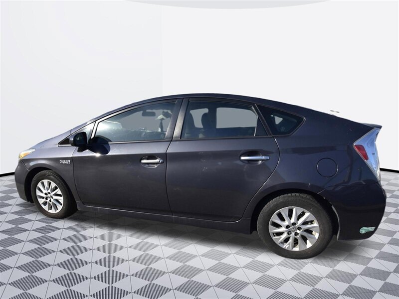 2014 Toyota Prius Plug-in Hybrid - Photo 6 - Midway City, CA 92655