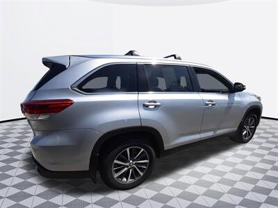 2019 Toyota Highlander Hybrid Hybrid XLE   - Photo 28 - Midway City, CA 92655