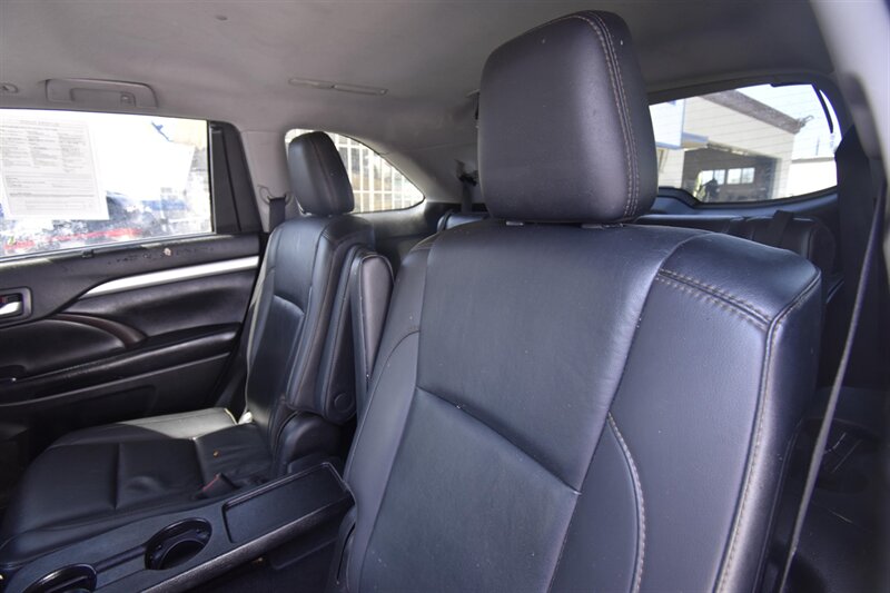 2019 Toyota Highlander Hybrid Hybrid XLE   - Photo 29 - Midway City, CA 92655