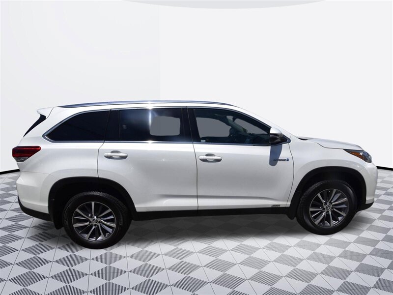 2019 Toyota Highlander Hybrid Hybrid XLE   - Photo 5 - Midway City, CA 92655