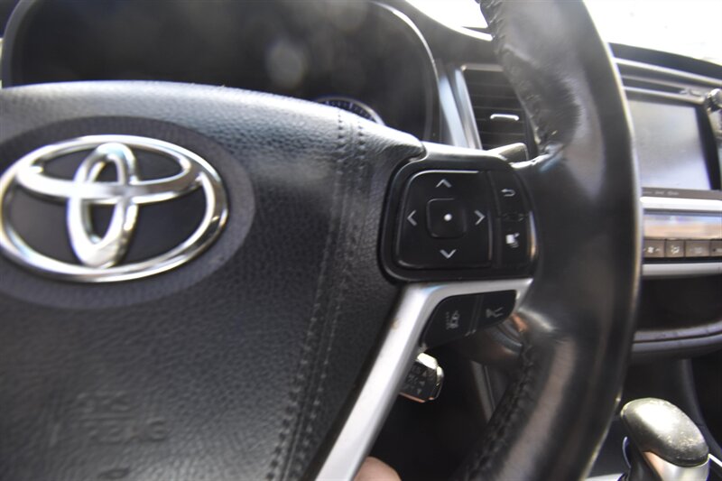 2019 Toyota Highlander Hybrid Hybrid XLE   - Photo 32 - Midway City, CA 92655
