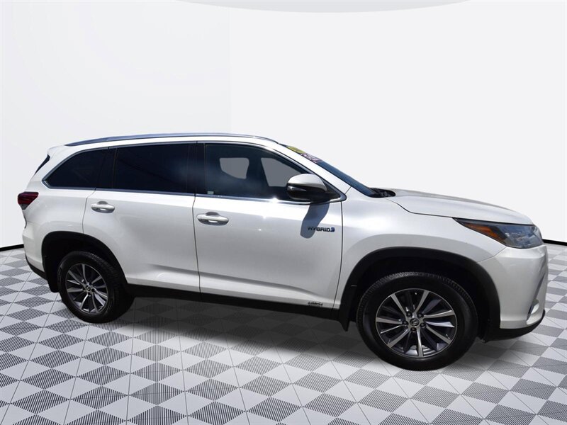 2019 Toyota Highlander Hybrid Hybrid XLE   - Photo 6 - Midway City, CA 92655