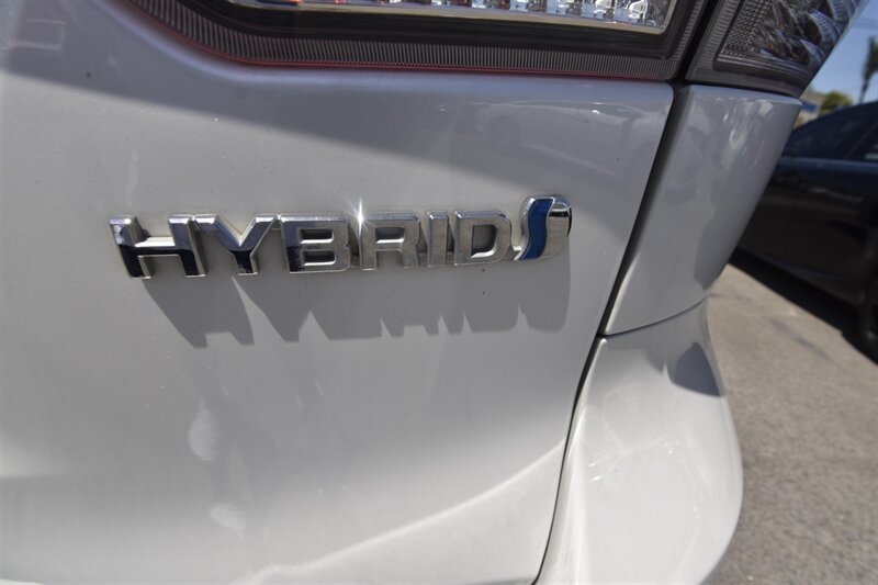 2019 Toyota Highlander Hybrid Hybrid XLE   - Photo 19 - Midway City, CA 92655