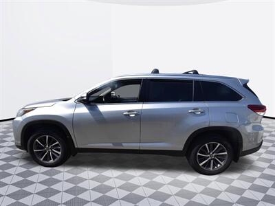 2019 Toyota Highlander Hybrid Hybrid XLE   - Photo 25 - Midway City, CA 92655