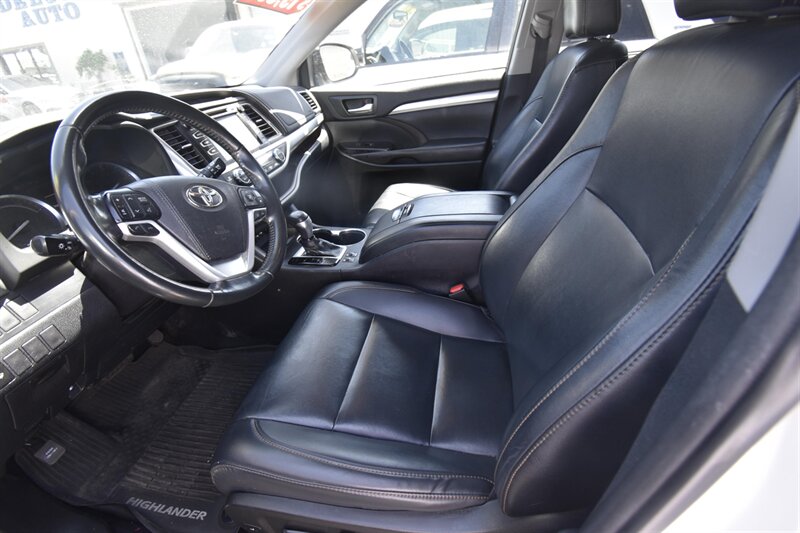 2019 Toyota Highlander Hybrid Hybrid XLE   - Photo 7 - Midway City, CA 92655