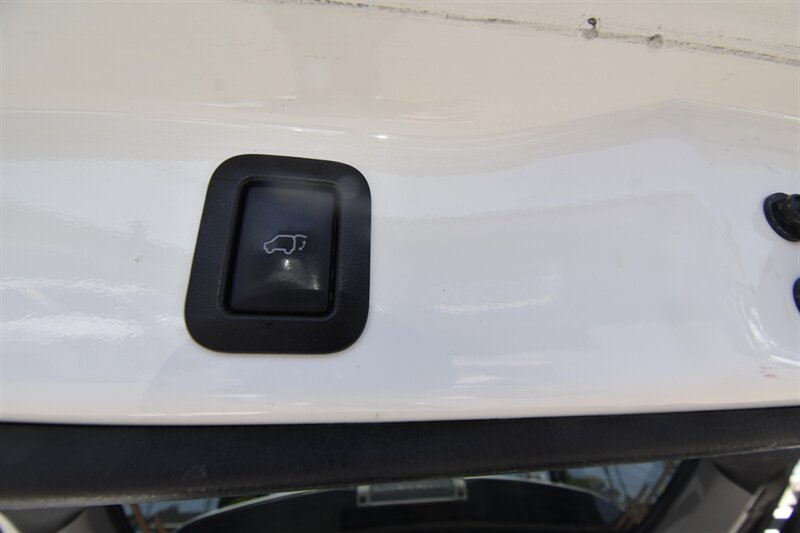 2019 Toyota Highlander Hybrid Hybrid XLE   - Photo 20 - Midway City, CA 92655