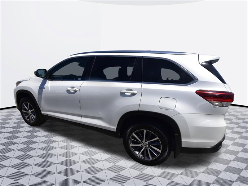 2019 Toyota Highlander Hybrid Hybrid XLE   - Photo 3 - Midway City, CA 92655