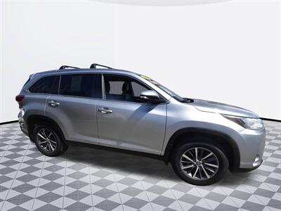 2019 Toyota Highlander Hybrid Hybrid XLE   - Photo 24 - Midway City, CA 92655
