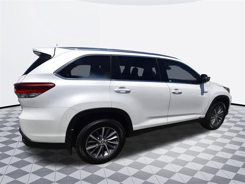 2019 Toyota Highlander Hybrid Hybrid XLE   - Photo 4 - Midway City, CA 92655