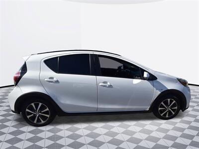 2018 Toyota Prius c   - Photo 5 - Midway City, CA 92655